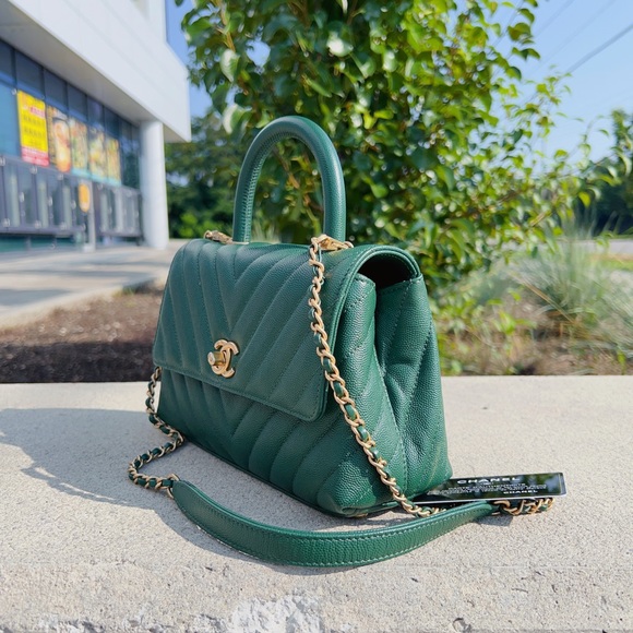 Chanel Small Chevron Coco Handle Green - Picture 4 of 7